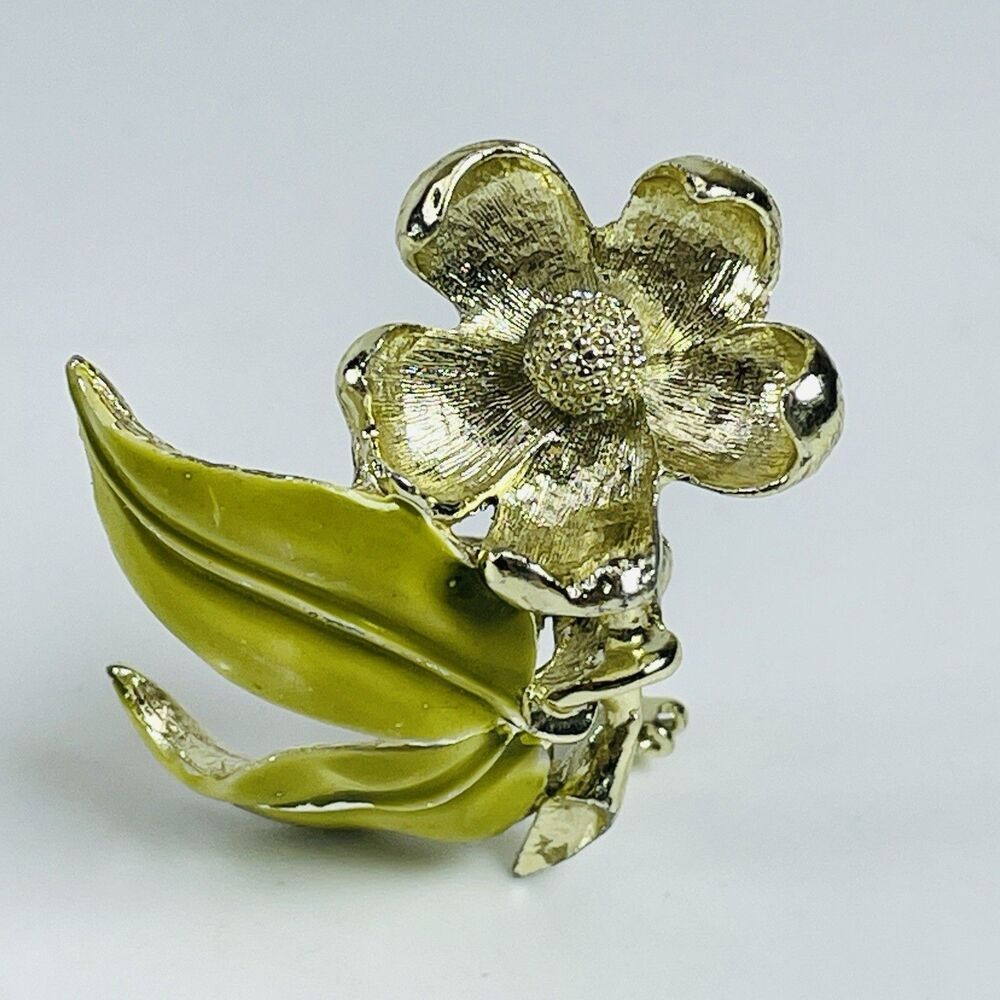 Unbranded Vintage Flower Brooch Pin Green Enamel Leaf Gold Tone 1.5 Inch
